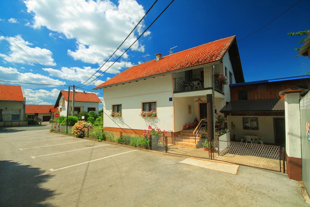 Apartman Josipa Drežnik Grad Exterior foto