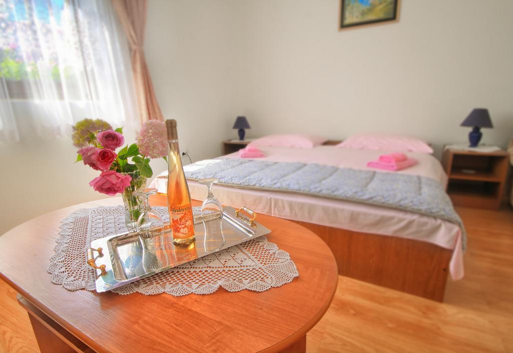 Apartman Josipa Drežnik Grad Exterior foto