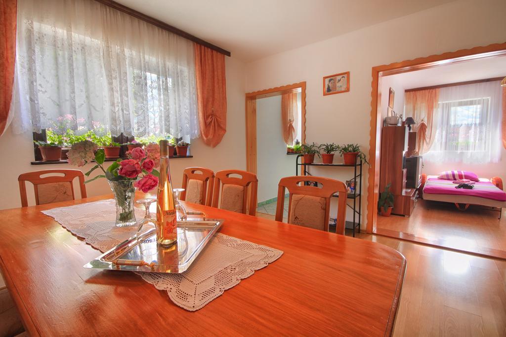Apartman Josipa Drežnik Grad Exterior foto