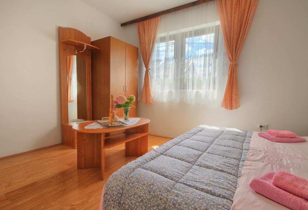 Apartman Josipa Drežnik Grad Exterior foto